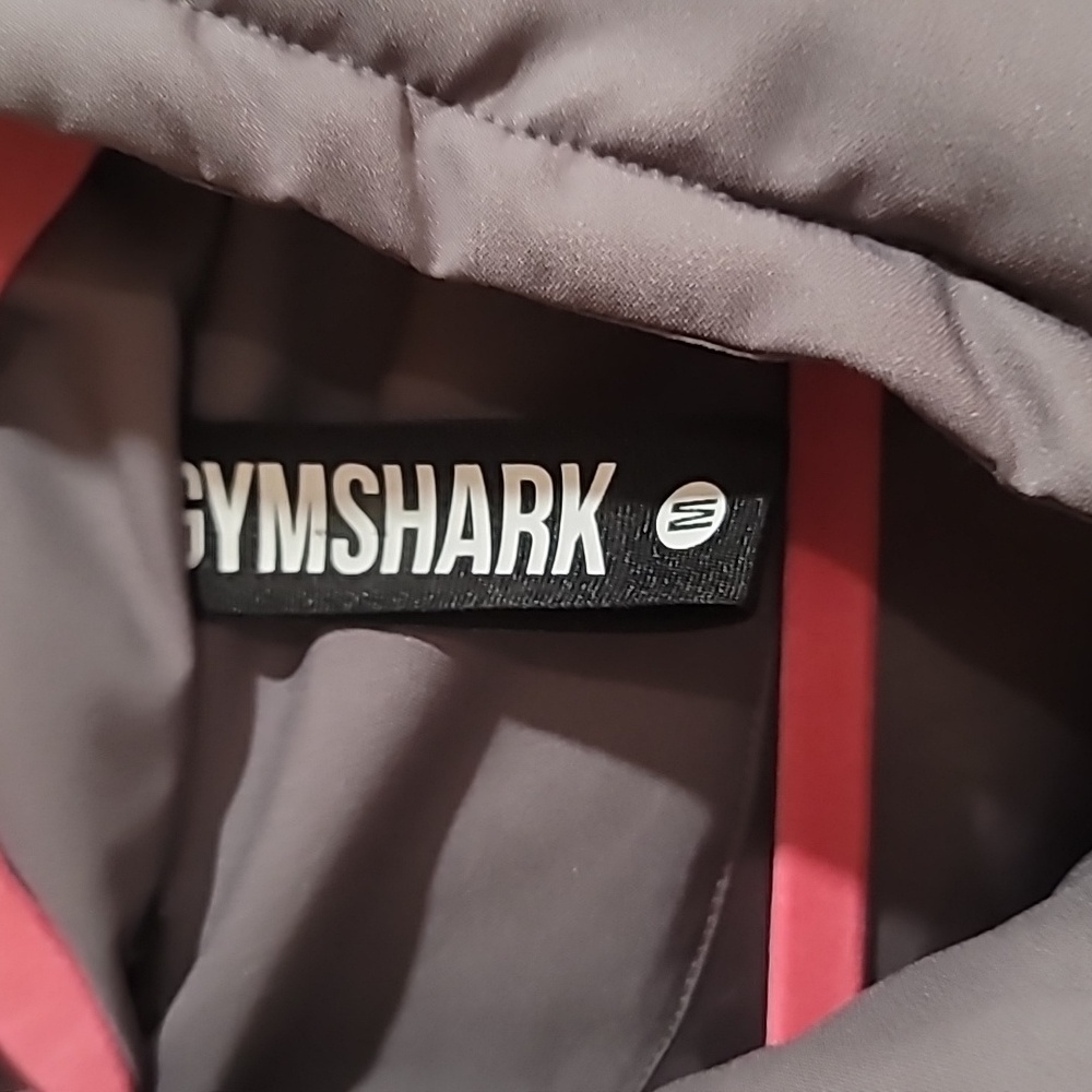 Gymshark Women's Dark Gray Puffer Jacket with Pink Trim - Picture 2 of 4